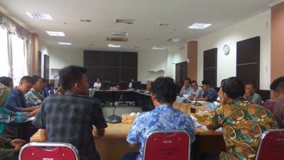  Pembangunan Jembatan Enok Mangkrak, DPRD Inhil Desak Pihak Terkait Segera Cari Solusi